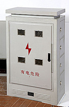 三防照明插座配電箱 工業(yè)安全用電的堅(jiān)固衛(wèi)士